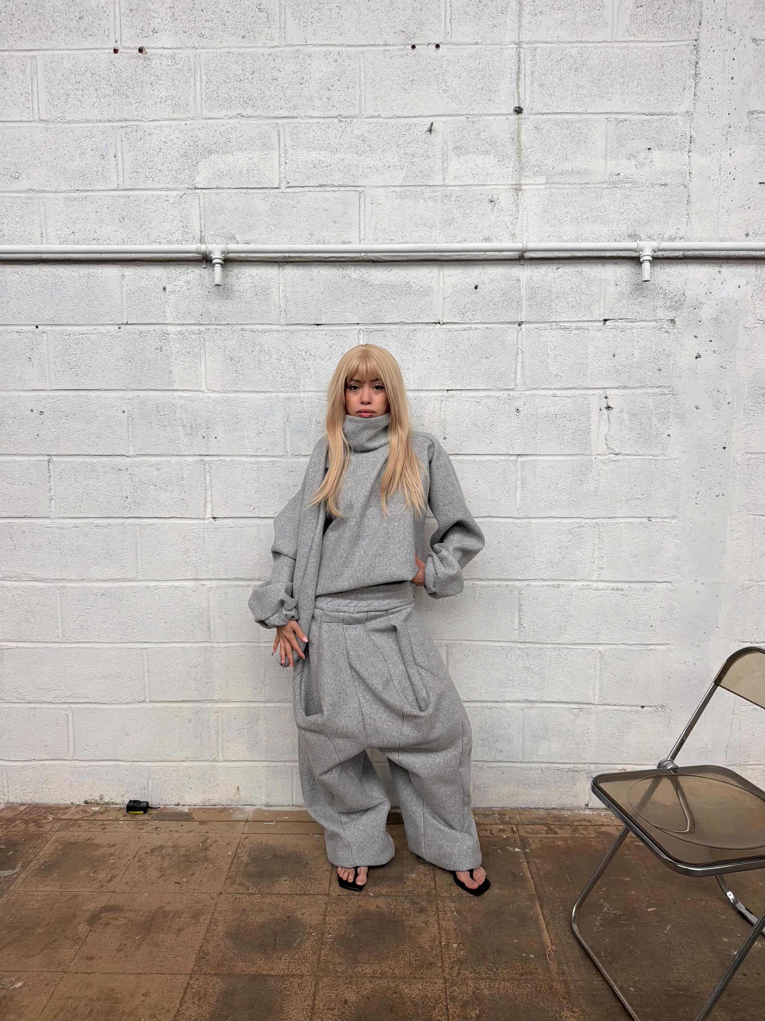 Pull gris